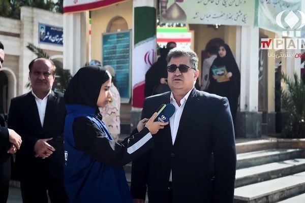 زنگ انقلاب در مدرسه شاهد شهید مصطفی خمینی به صدا درآمد