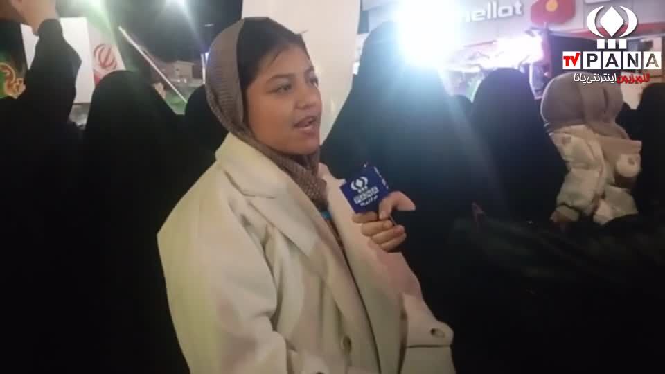 حضور پررنگ دانش‌آموزان در تجمع شبانه فاروج 