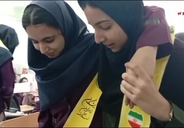 روایت برگزاری مانور زلزله در دبیرستان دخترانه عفت