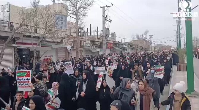 حضور پرشور مردم شهرستان راز و جرگلان در راهپیمایی ۲۲ بهمن 