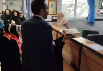 دانش‌آموزان دبستان فرهنگیان دوره اول با اهدای گل از پرستاران تقدیر کردند