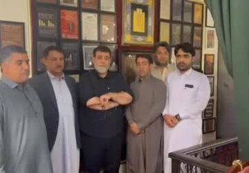 حمایت رئیس دبیرخانه طوایف و اقوام سیستان و بلوچستان از رهبری سید مجتبی خامنه‌ای