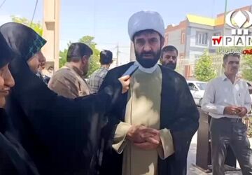 مشت های گره کرده مردم نورآباد لرستان