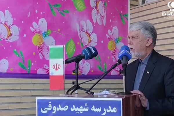 نواخته شدن زنگ آغاز سال تحصیلی در روستای کشارعلیا با حضور وزیر فرهنگ و ارشاد اسلامی